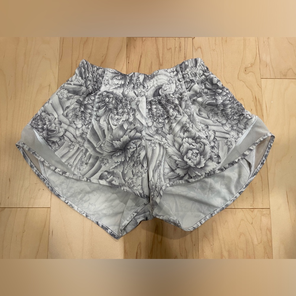 Limited Edition Lululemon Hottie Hots